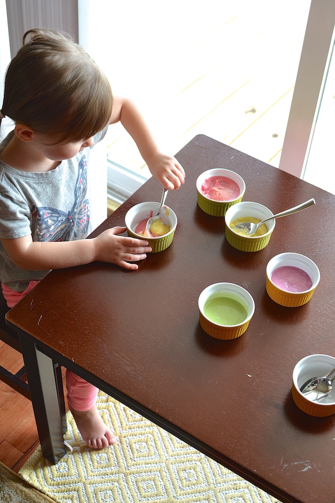 A Lesson in Color Mixing - A great kids activity using naturally colored icing to learn about color mixing! ~sweetpeasandabcs.com