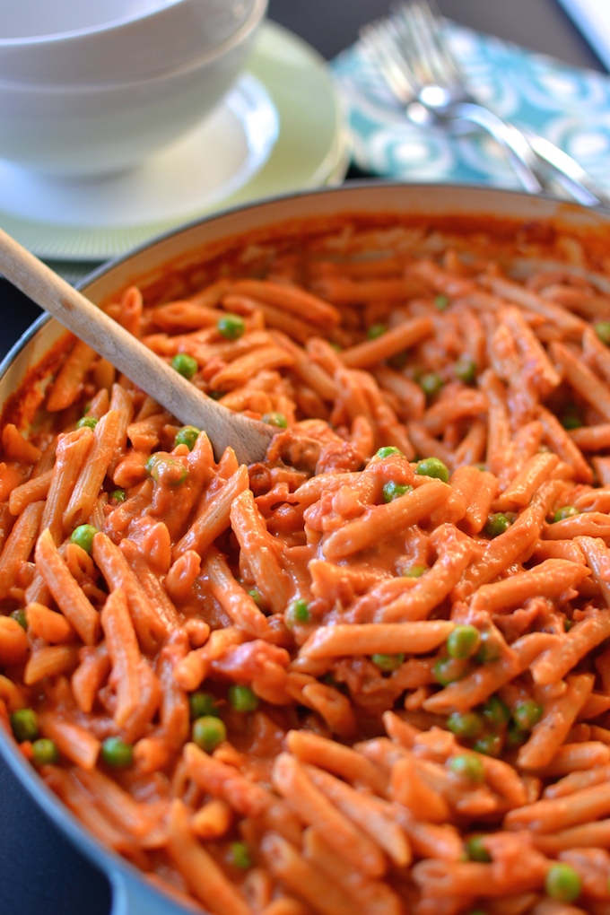 One-Pot Penne alla Vodka - Penne pasta cooks up in a creamy tomato sauce in this one-pot, easy recipe! ~sweetpeasandabcs.com