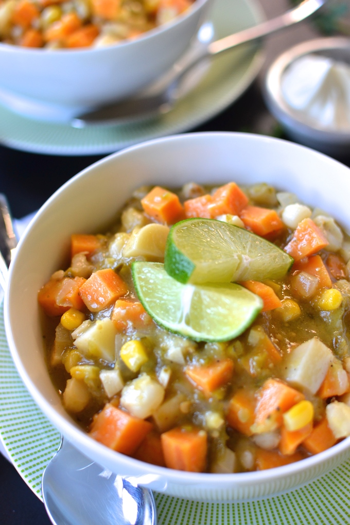 Vegetarian Chili Verde - A delicious vegetarian tomatillo green chili chock full of hearty vegetables and warm spices. ~sweetpeasandabcs.com