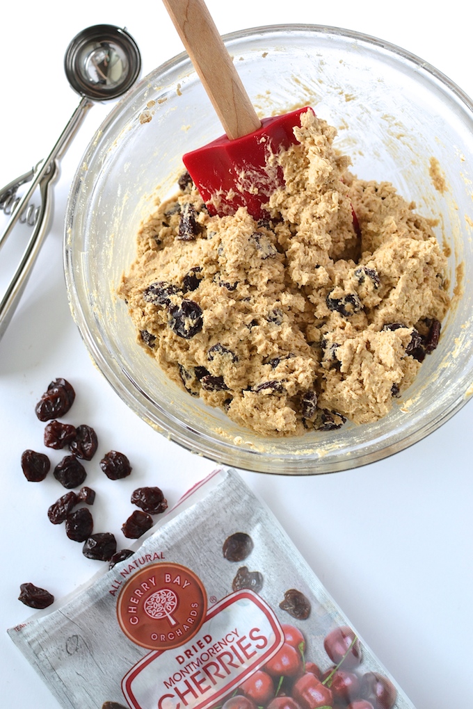 Cherry Oatmeal Cookies - An egg-free version of a cookie classic, studded with tart, dried cherries! ~sweetpeasandabcs.com