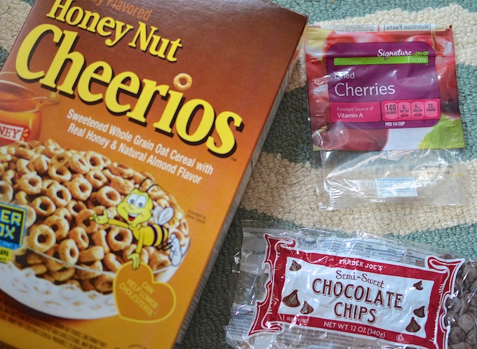 Exploring the digraph "ch" using chewy cherries and other "ch" treats! ~sweetpeasandabcs.com