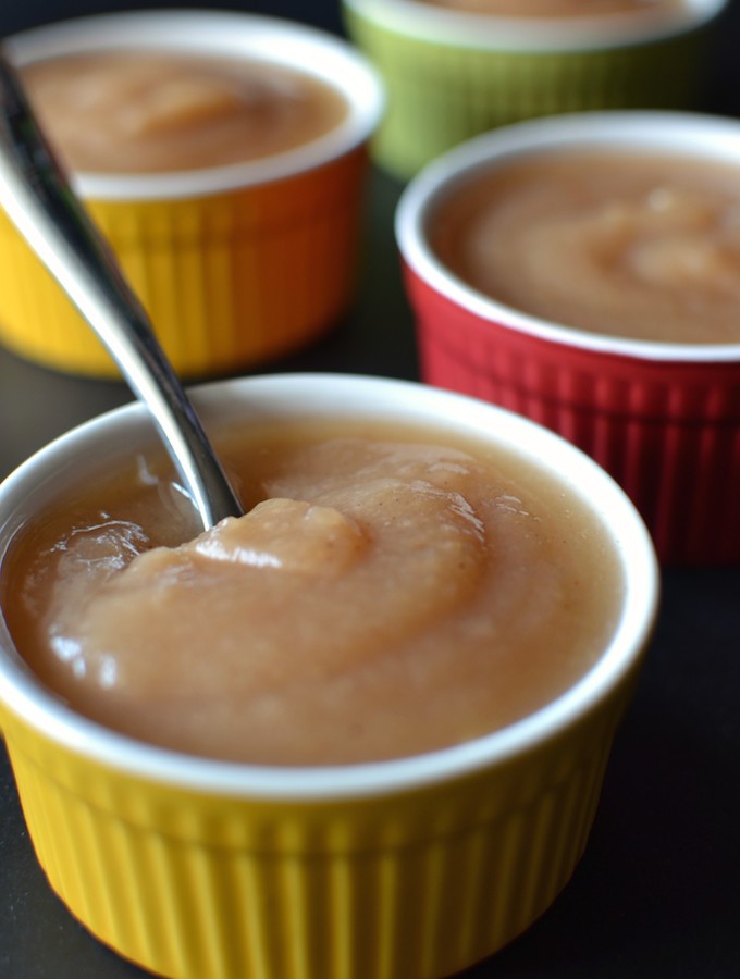 Slow Cooker Cinnamon Applesauce